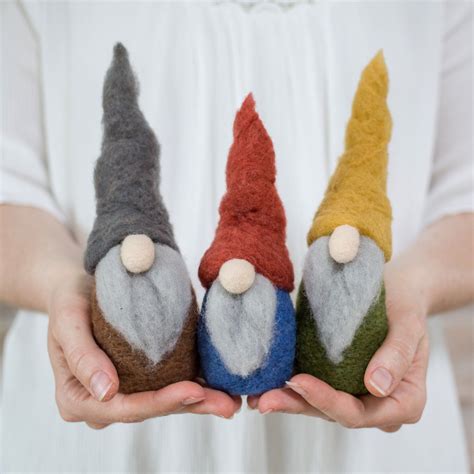 View our selection of all things needle felting. Here you will find tools such as felting needles, felting foam pads, felting handles, leather finger glove protectors and resources like our eBook 